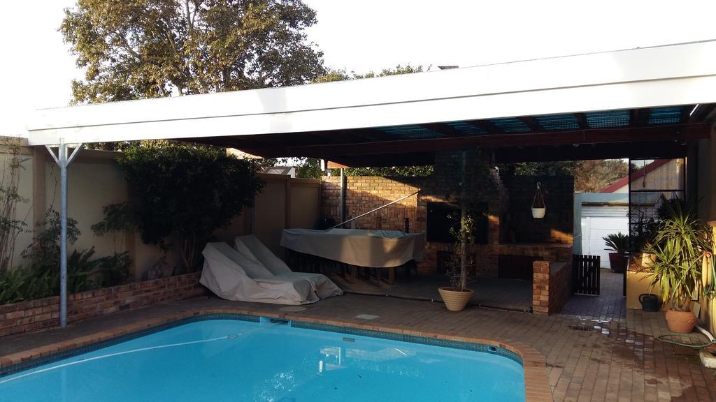Old Oak Guest House Bellville Exterior foto